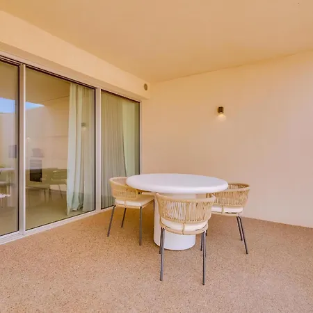 Exclusive 2bdr In The Nine Apartamento